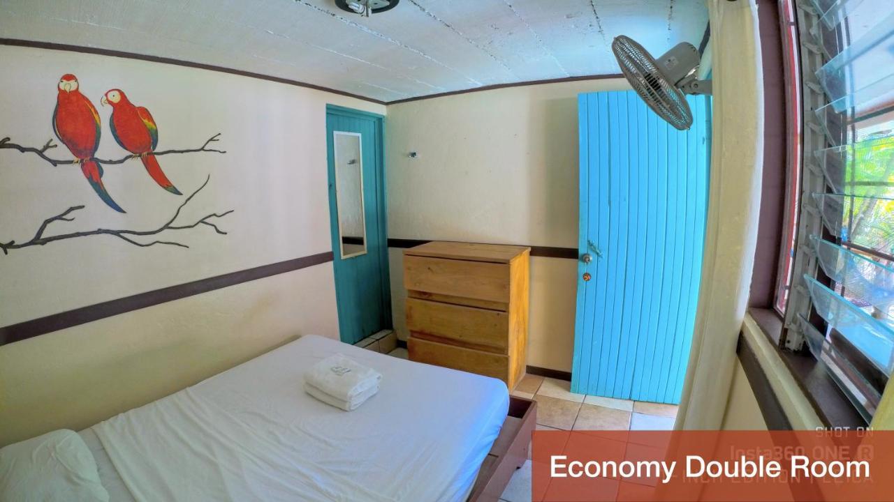 Blue Iguana Hotel Samara Exterior photo