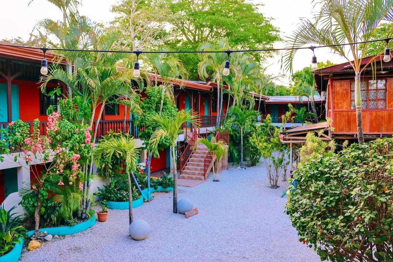 Blue Iguana Hotel Samara Exterior photo