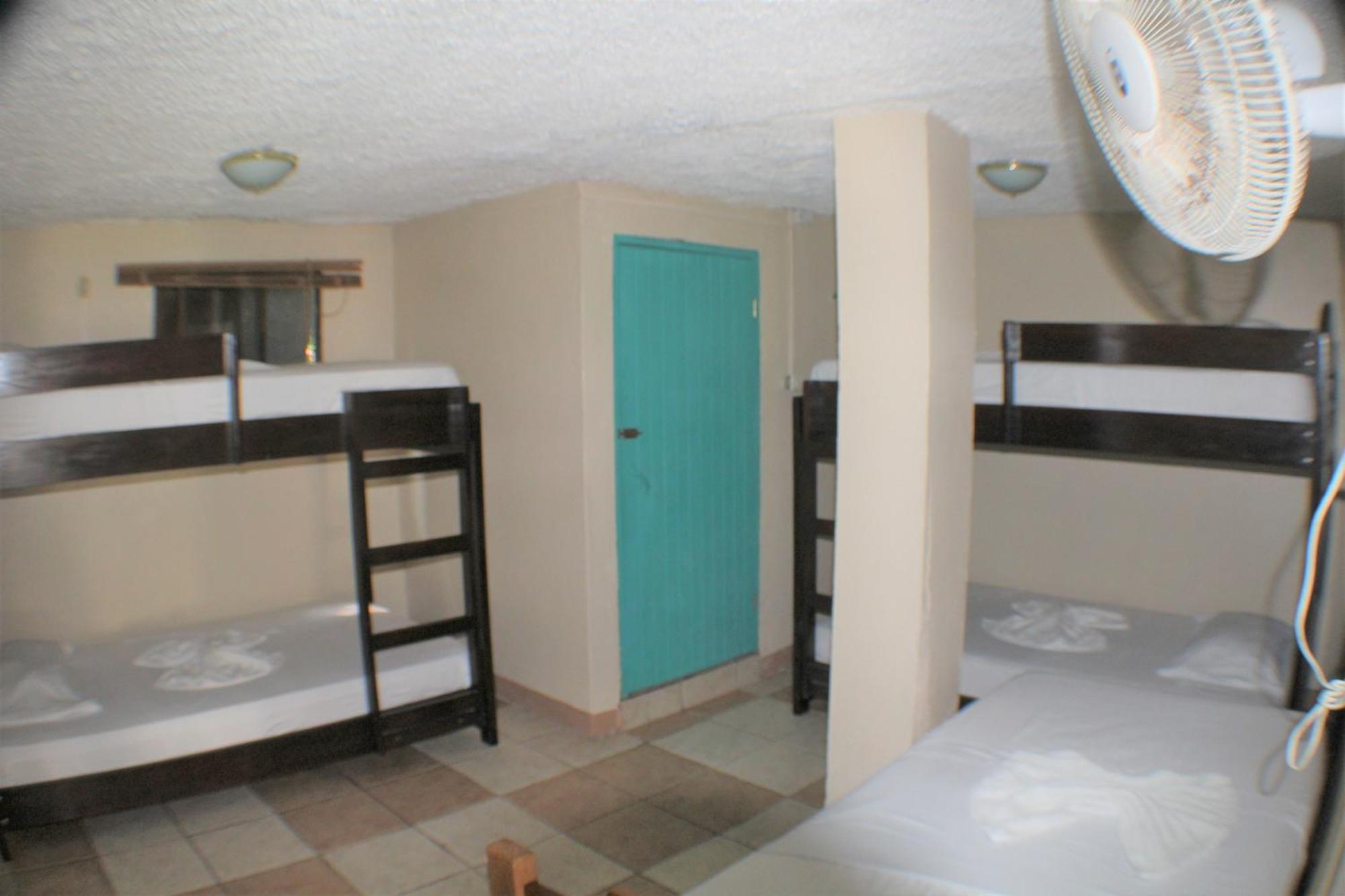 Blue Iguana Hotel Samara Exterior photo